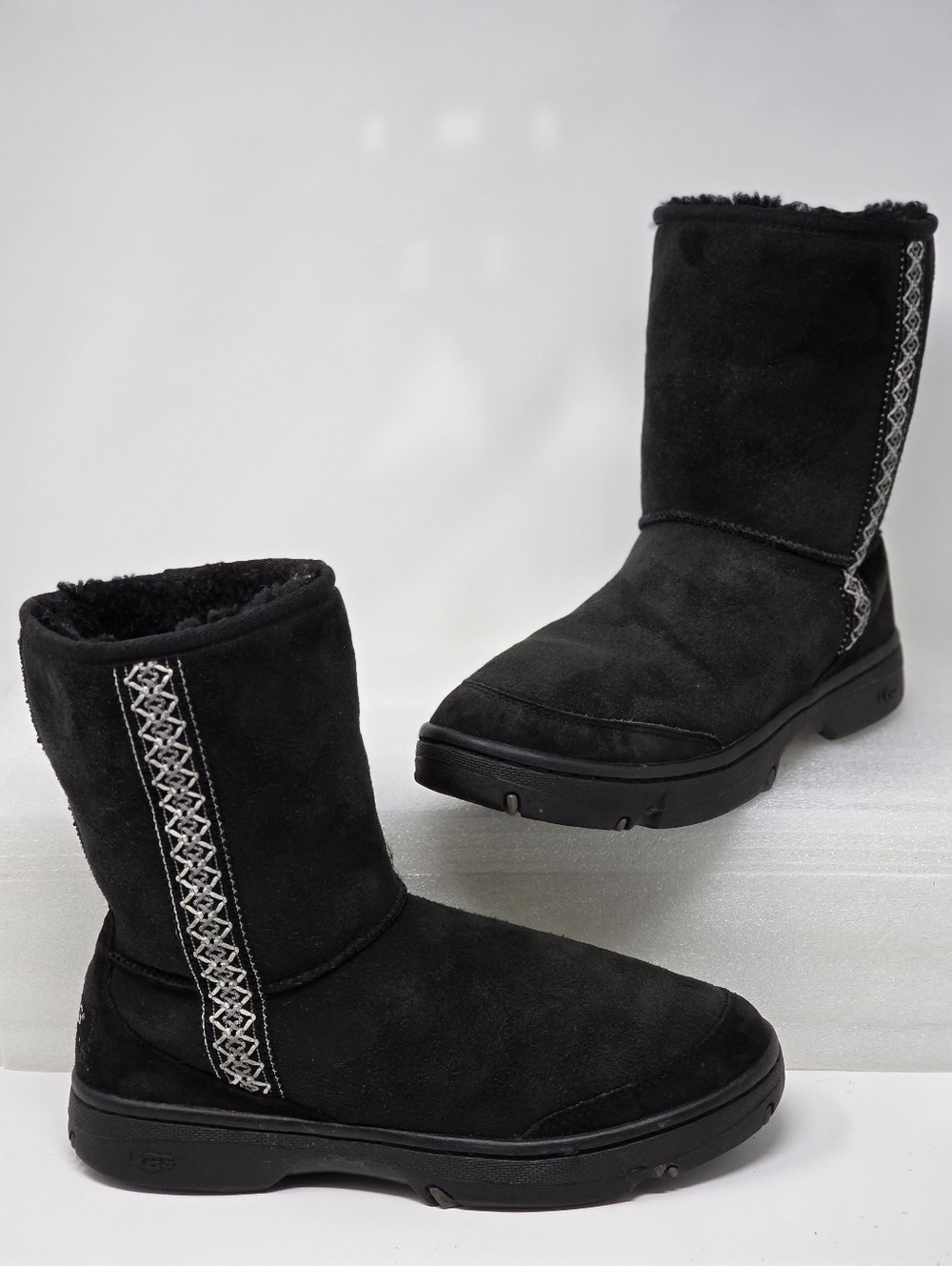 Uggs Classic Short Tasman Braid